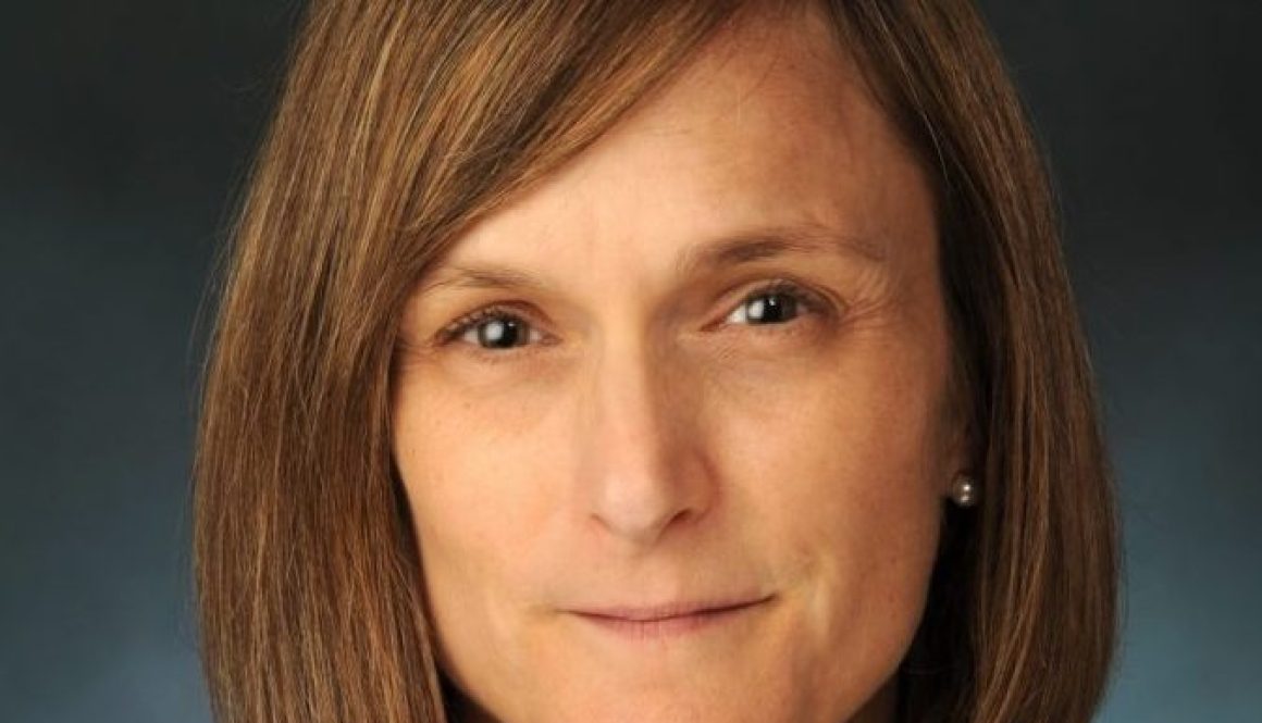 Leslie-headshot-2016-683x1024